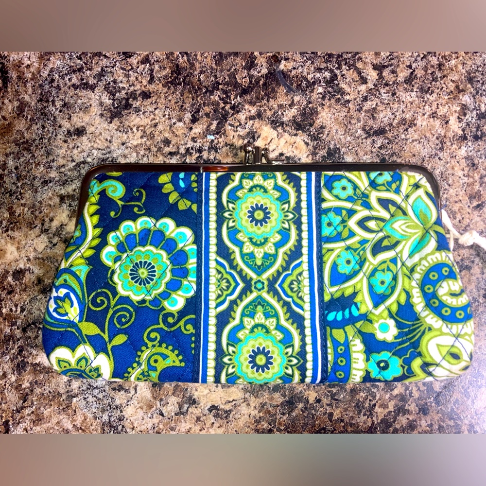 If you’re a Bradley clutch wallet that matches hanging Garment bag